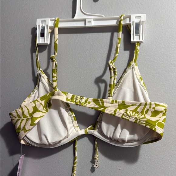 Wild Fable Green Floral Bikini Top NWT - Picture 8 of 8